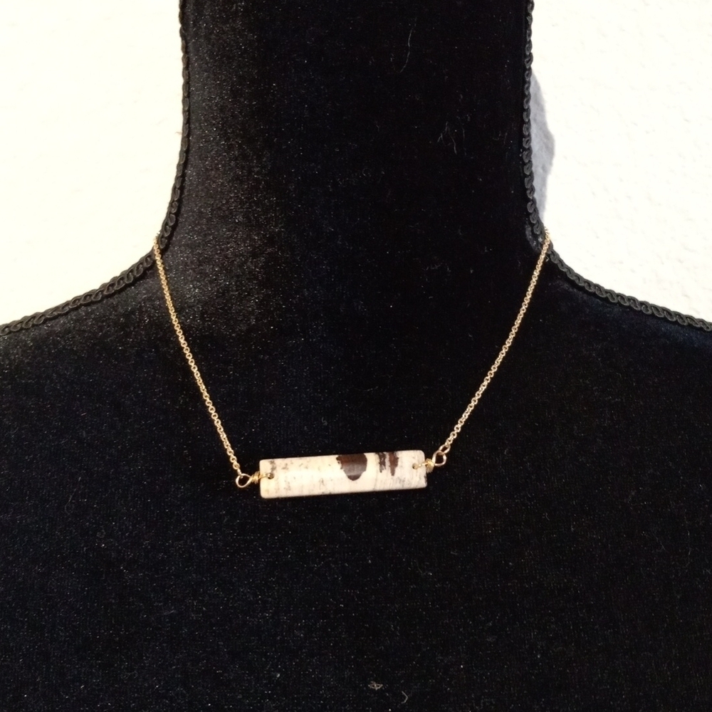 CrAve Gold chain stone necklace